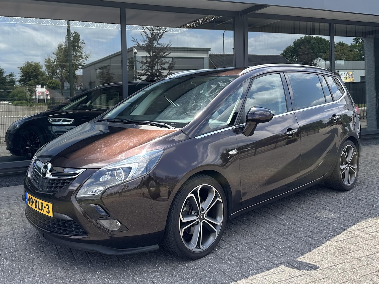 Opel Zafira Tourer - 1.4 Cosmo Leer Navi Xenon Camera 19" - AutoWereld.nl