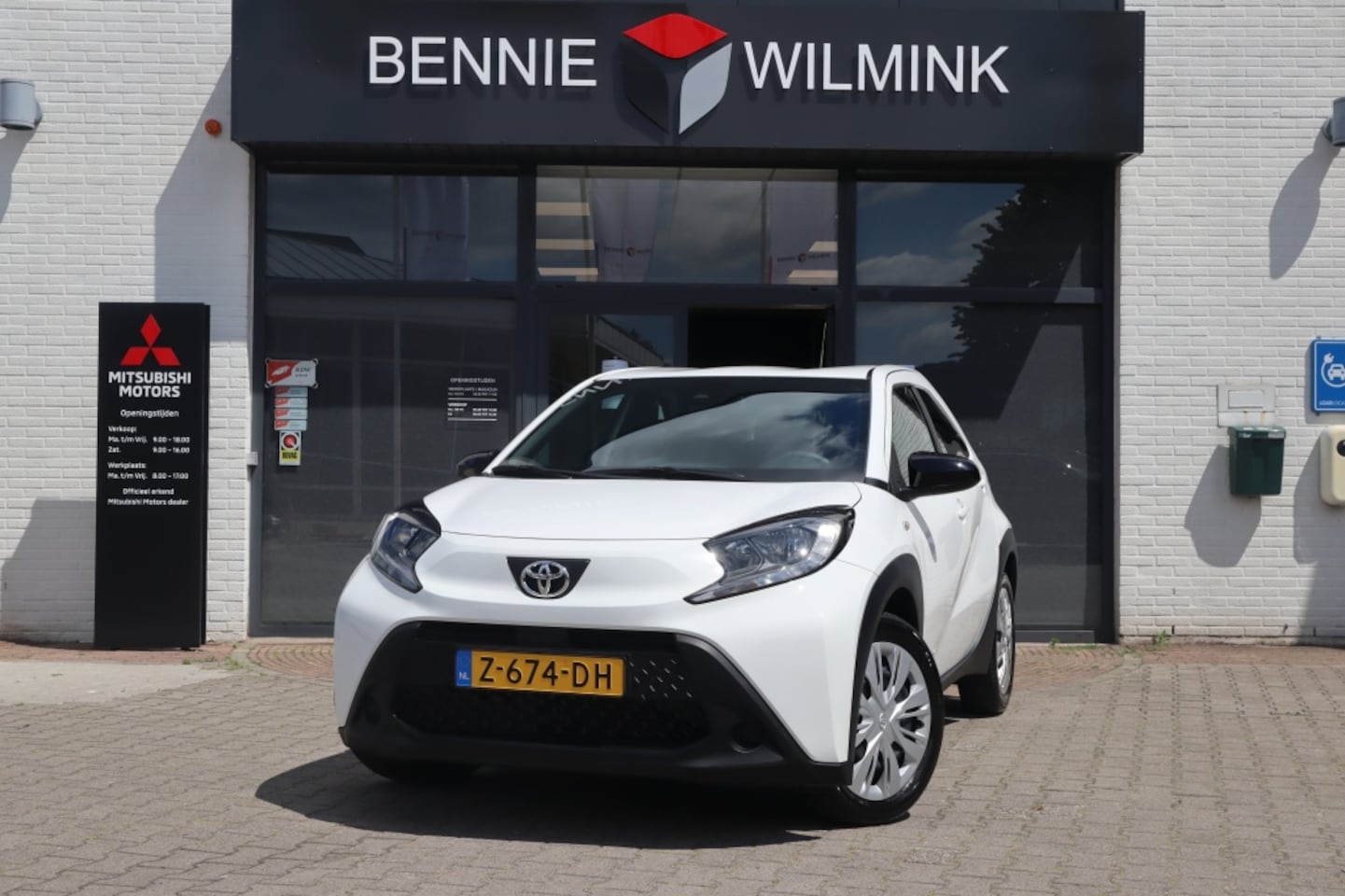 Toyota Aygo X - 1.0 VVT-i MT Play AdaptiveCruise/Apple/AndroidAuto - AutoWereld.nl
