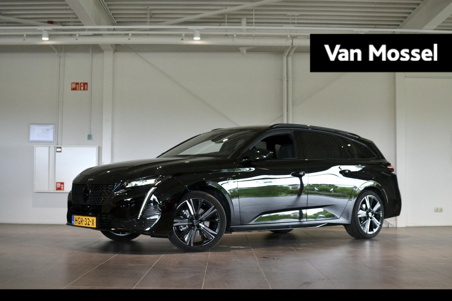 Peugeot 308 SW - 1.2 Hybrid 145 e-DCS6 GT 1.2 Hybrid 145 e-DCS6 GT - AutoWereld.nl