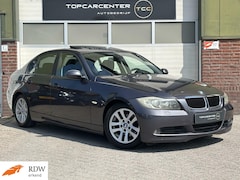 BMW 3-serie - 320i Executive/SCHUIFDAK/PARKS/STOELV/CRUISE/APK