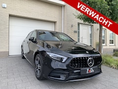 Mercedes-Benz A-klasse - 180 AMG Aut Panoramadak SportLeder Widescreen Distronic AmbientLight Keyless Led 360Camera
