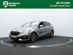 BMW 1-serie - 118i Intro Edition Automaat | Navigatie | Keyless