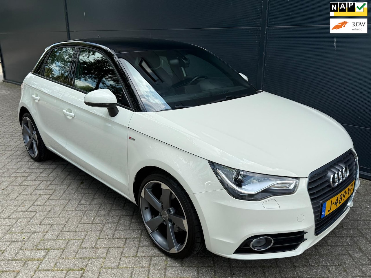 Audi A1 Sportback - 1.4 TFSI Pro Line Business/Automaat/Airco/Navi/bluetooth/ - AutoWereld.nl