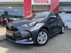 Toyota Yaris - 1.5 Hybrid 115 Active Plus | Sensoren v/a | Stoelverwarming