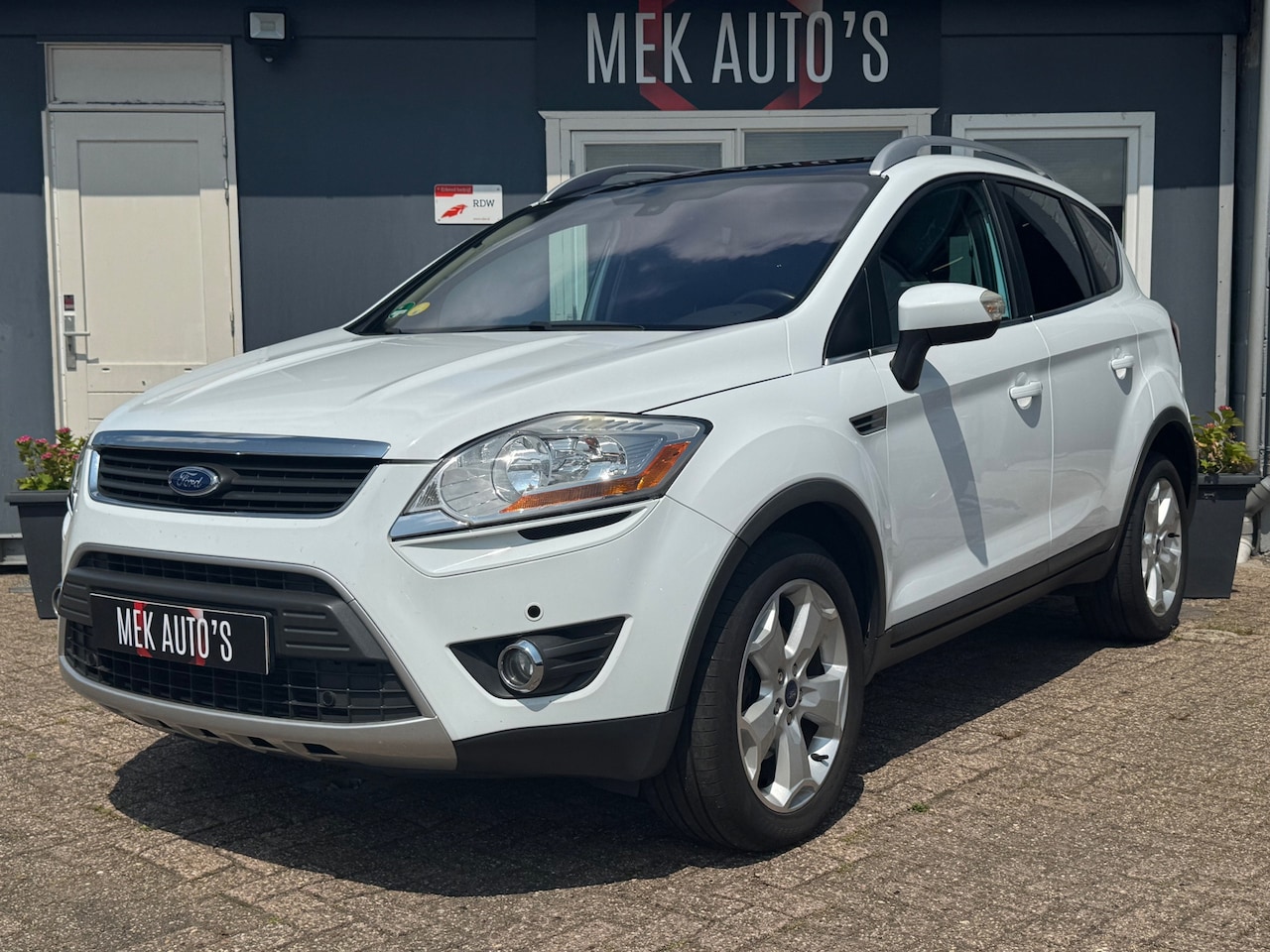 Ford Kuga - 2.5 20V Titanium|Pano|Navi|Cruise|Leder|Stoelverw|Full Option| - AutoWereld.nl