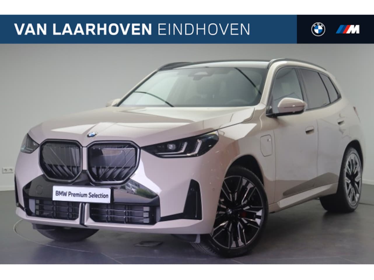 BMW X3 - 30e xDrive M Sport Automaat / Panoramadak /  Achteruitrijcamera / Sportstoelen / Stoelvent - AutoWereld.nl