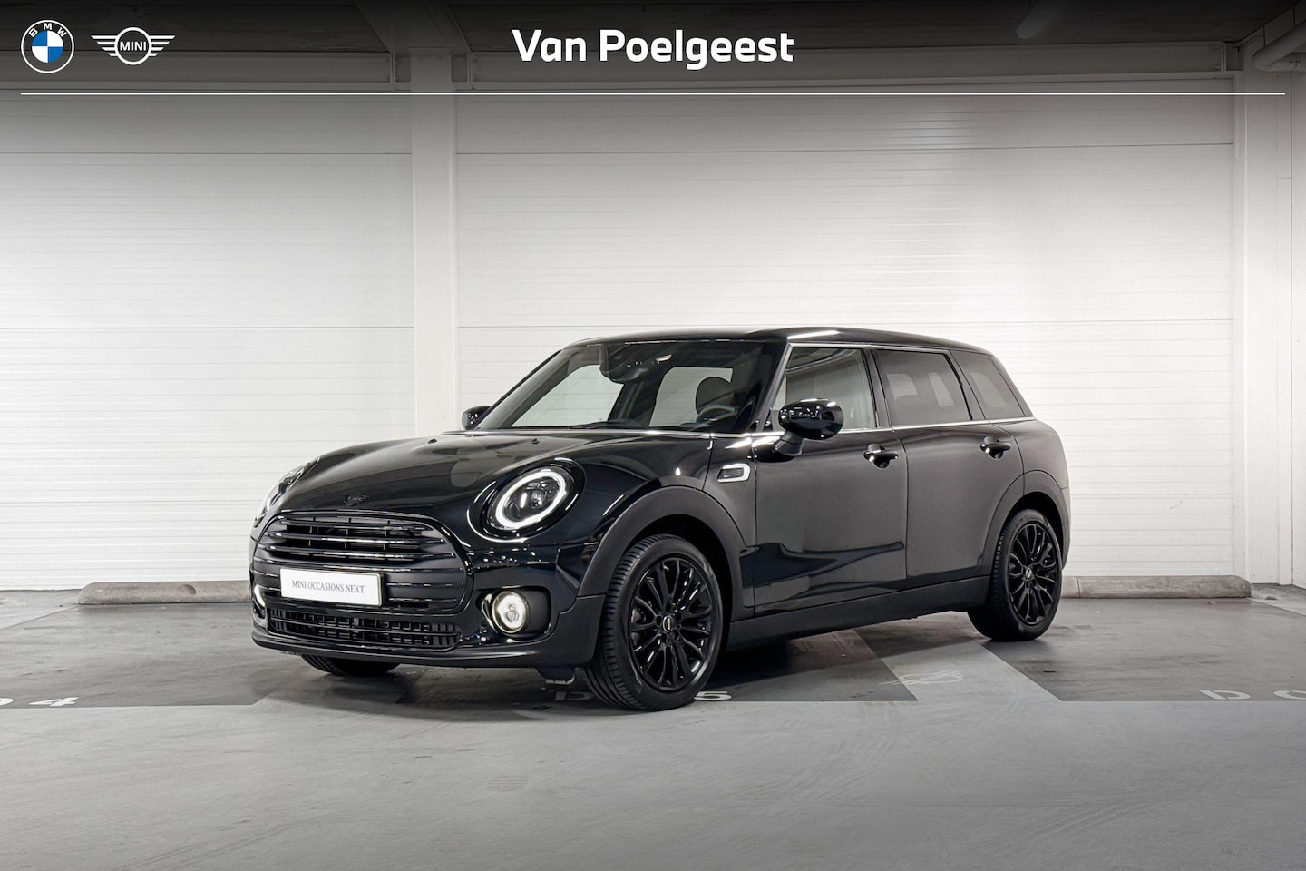MINI Clubman - Cooper Classic Business Edition |  Apple CarPlay | Achteruitrijcamera | Stoelverwarming - AutoWereld.nl