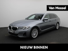 BMW 5-serie Touring - Reeks 530e xDrive Executive | Apple/Carplay | Camera | Elektrische Stoelen | Parkeersensor