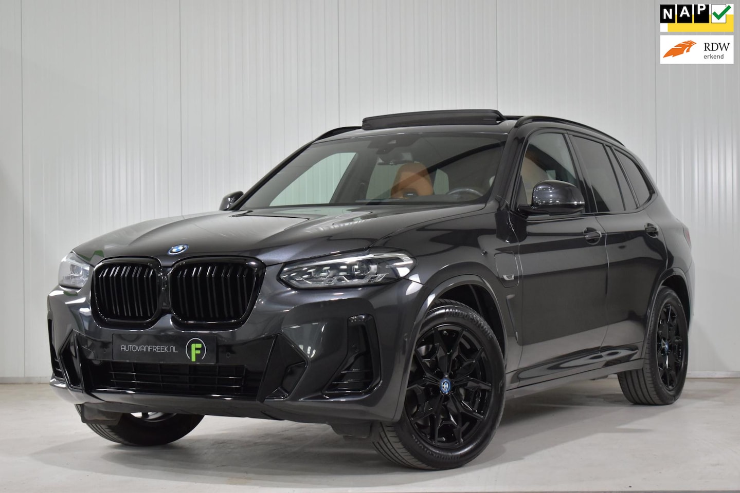 BMW X3 - XDrive30e High Executive M Sport | M ZETELS | PANO | 1E EIG | DEALER | CAMERA | CARPLAY - AutoWereld.nl