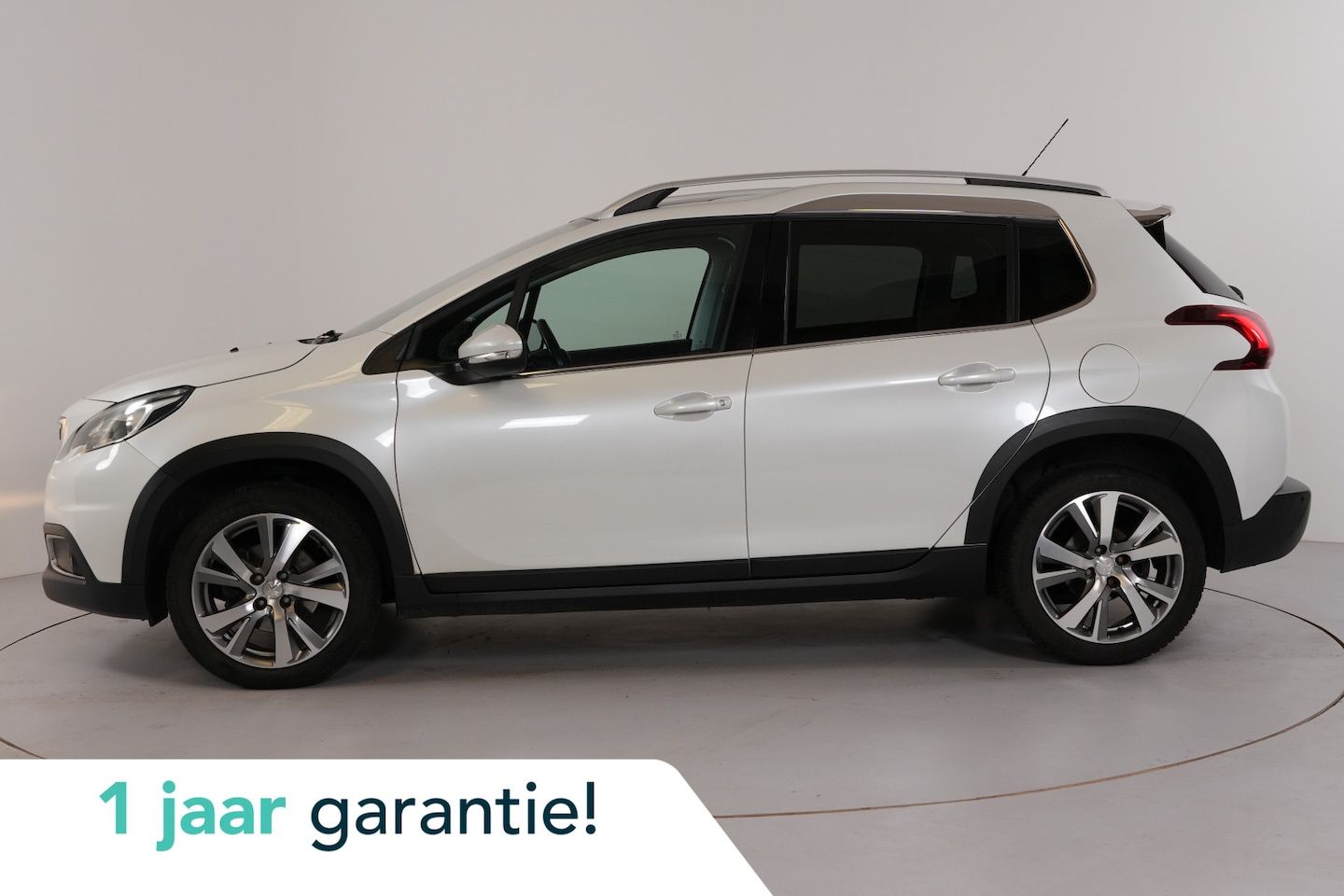 Peugeot 2008 - 1.2 PureTech Allure | Panoramadak | Camera | Cruise | - AutoWereld.nl