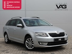 Skoda Octavia Combi - 1.0 TSI Leer Navi Clima Trekhaak PDC