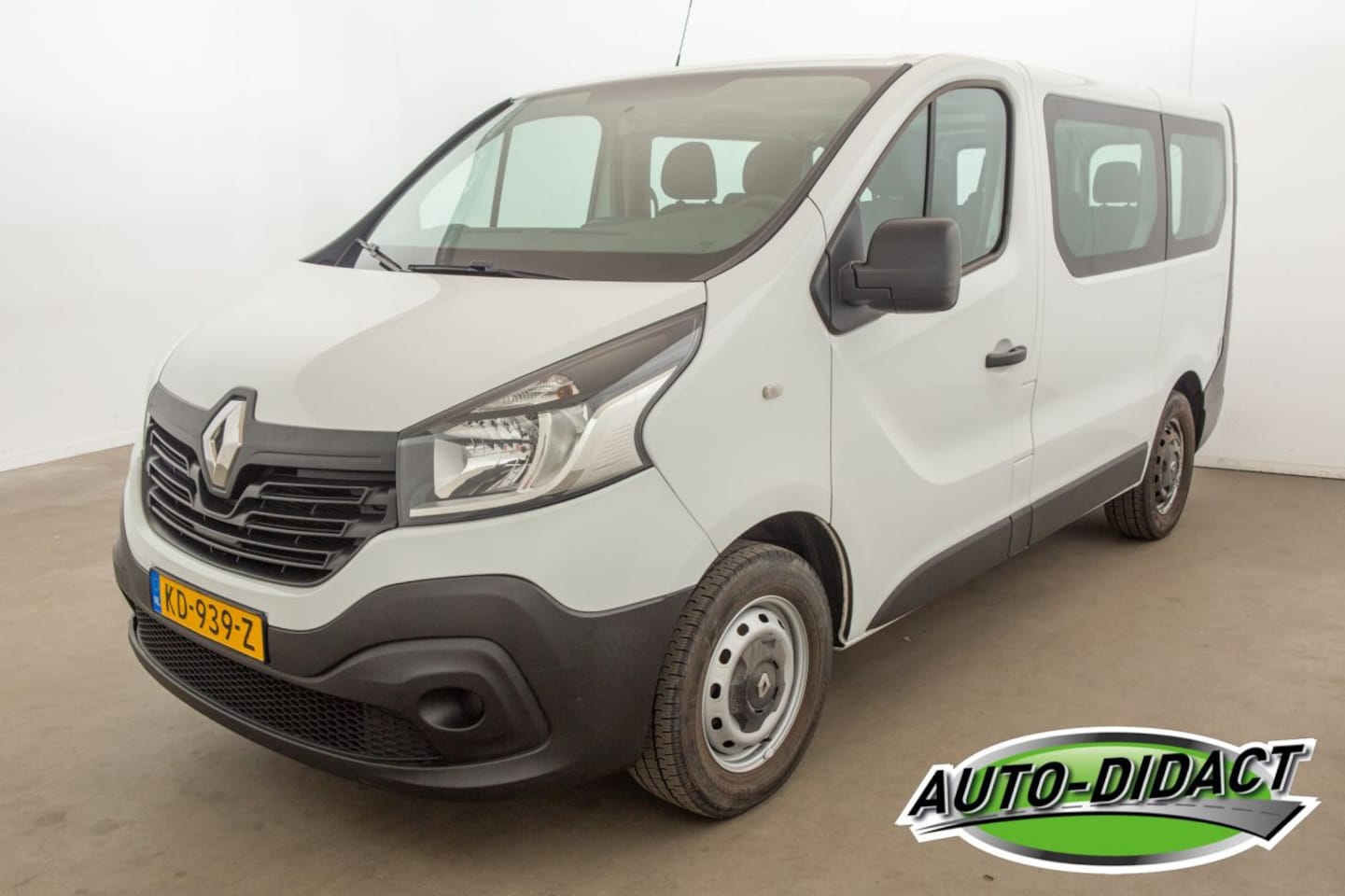 Renault Trafic Passenger - 1.6 dCi Authentique Energy 1.6 dCi Authentique Energy - AutoWereld.nl