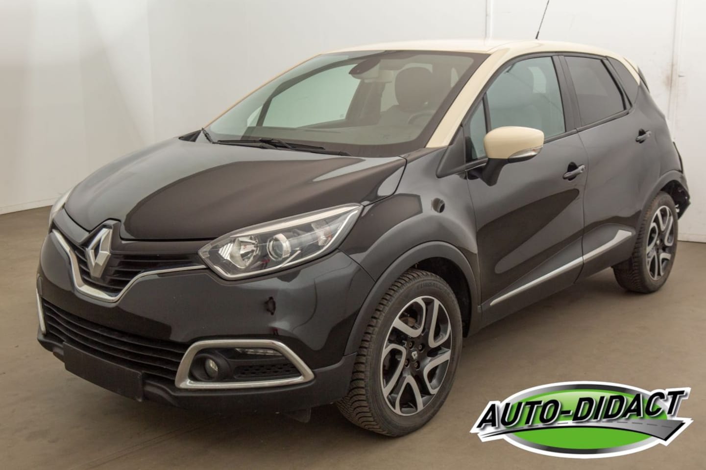 Renault Captur - Intens 1.5 DCi 66kw - AutoWereld.nl
