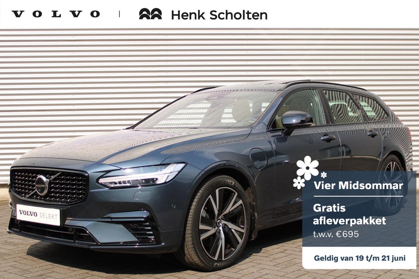 Volvo V90 - 2.0 T6 Plug-in hybrid AWD Plus Dark | Trekhaak | Panoramisch Schuif-/Kanteldak | Harman/Ka - AutoWereld.nl