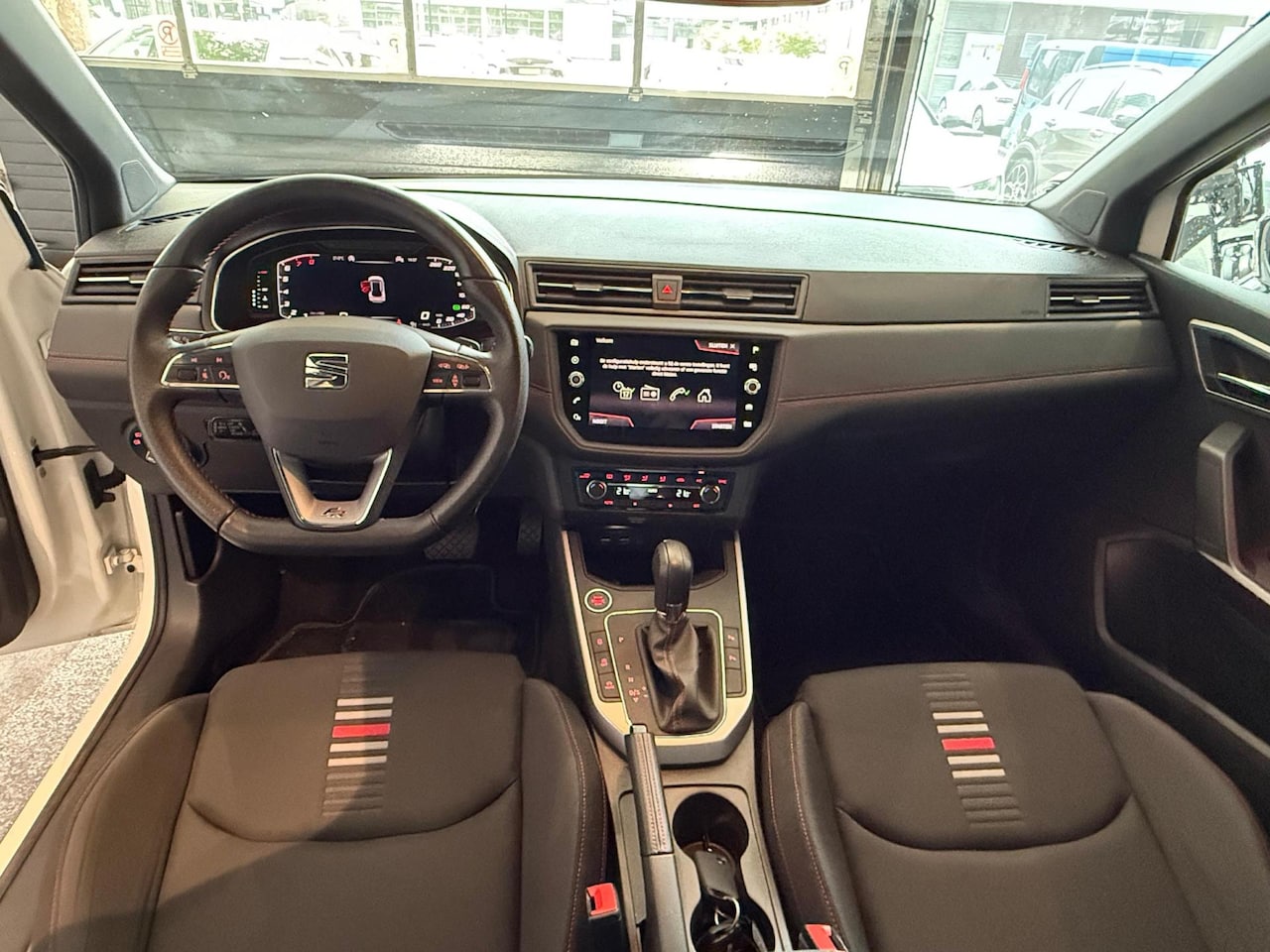 Seat Arona - 1.0 TSI FR CARPLAY KEYLESS CAMERA - AutoWereld.nl