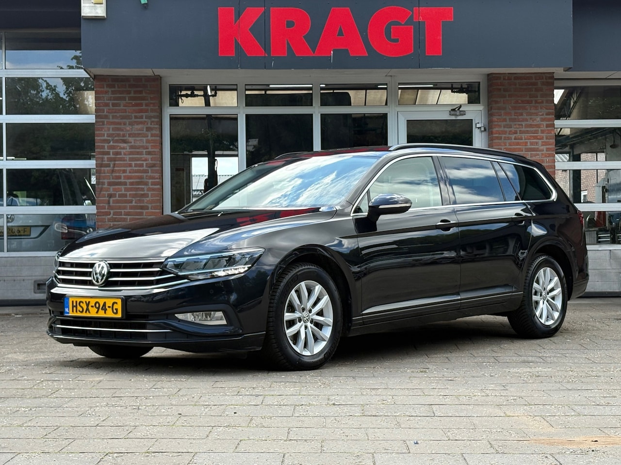 Volkswagen Passat Variant - Comfort Business 1.5 TSI 150 pk - Navi - adap. cruise - AUTOMAAT - trekhaak! - AutoWereld.nl