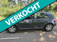 Volkswagen Golf - 1.6-16V Comfortline