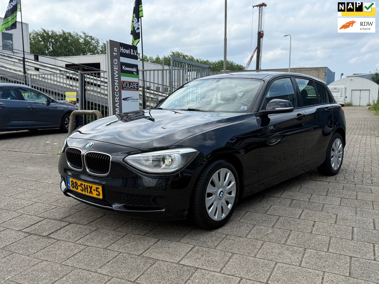 BMW 1-serie - 116i | EERSTE EIGENAAR | NAVI SCHERM | AUX - AutoWereld.nl