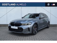 BMW 3-serie Touring - 320i M Sport Automaat / Panoramadak / Sportstoelen / M Sportonderstel / Adaptieve LED / Va