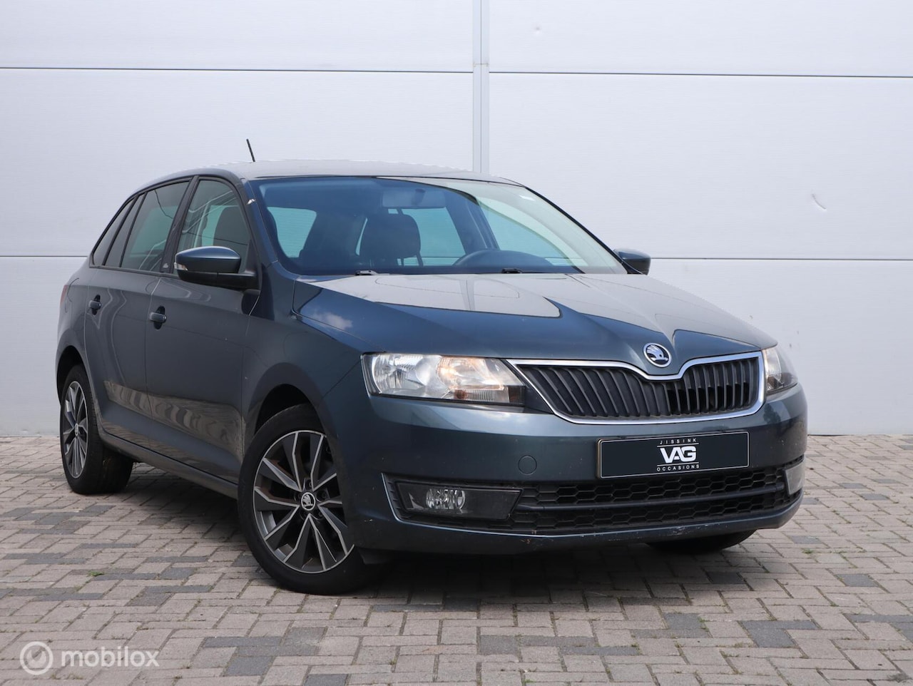 Skoda Rapid - 1.2 TSI Airco Stoelverwarming Cruise Bluetooth - AutoWereld.nl