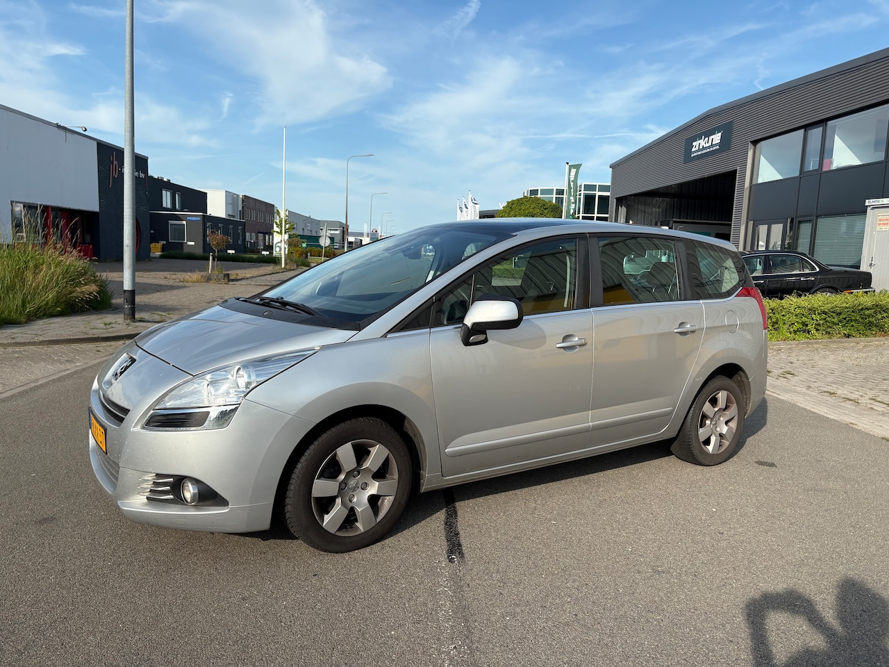 Peugeot 5008 - 1.6 VTi Active 7p. Panoramadak - AutoWereld.nl