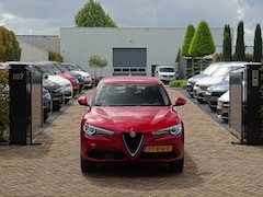 Alfa Romeo Stelvio - 2.0 T AWD | Rosso Comp.8C | Trekh. | Flippers | All wheater | Camera