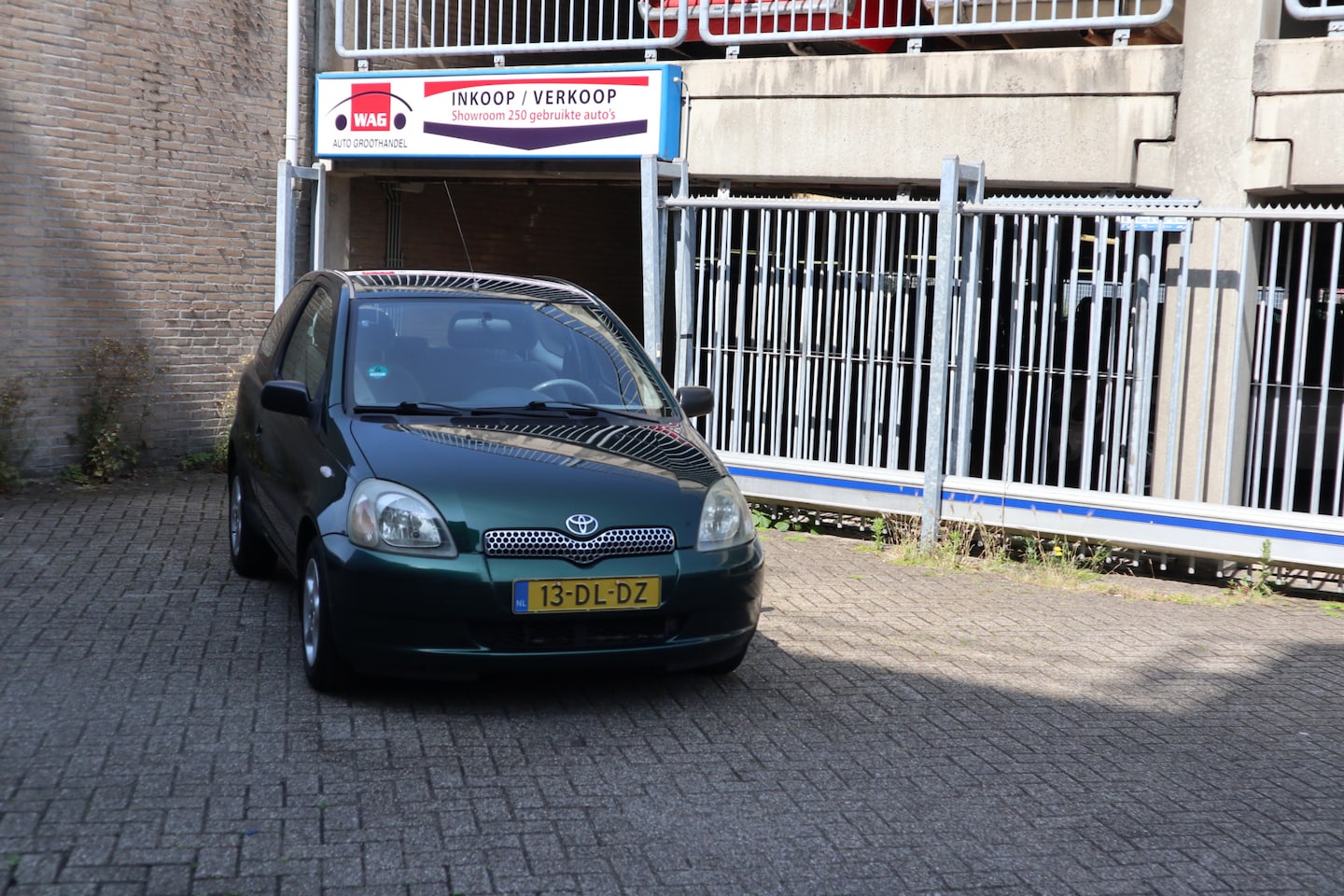 Toyota Yaris - 1.0-16V VVT-i Sol 1.0-16V VVT-i Sol - AutoWereld.nl