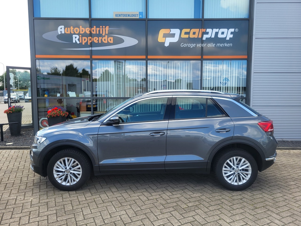 Volkswagen T-Roc - 1.5 TSI Style Business 1.5 TSI Style Business - AutoWereld.nl
