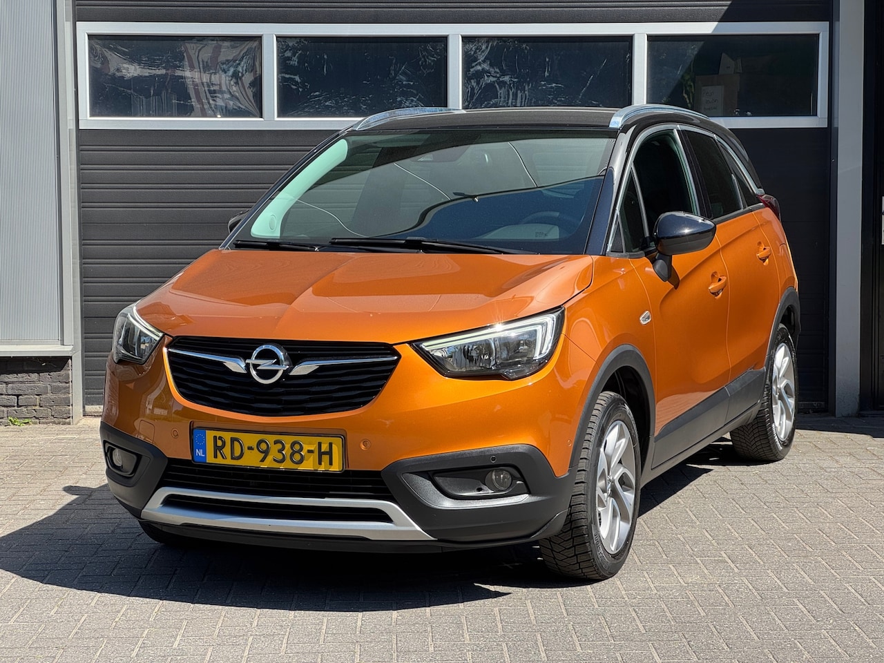 Opel Crossland X - 1.2 Turbo Innovation Automaat, Trekhaak, 360 Camera, Keyless, Navi, NAP - AutoWereld.nl