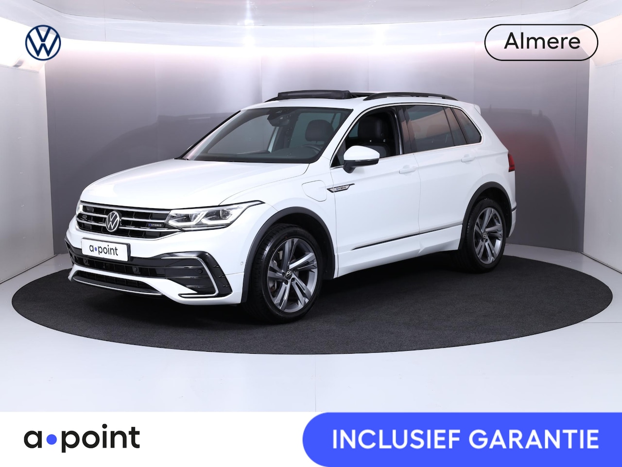 Volkswagen Tiguan - 1.4 TSI eHybrid R-Line Business 245 pk Automaat (DSG) | Navigatie | Panoramadak | Parkeers - AutoWereld.nl