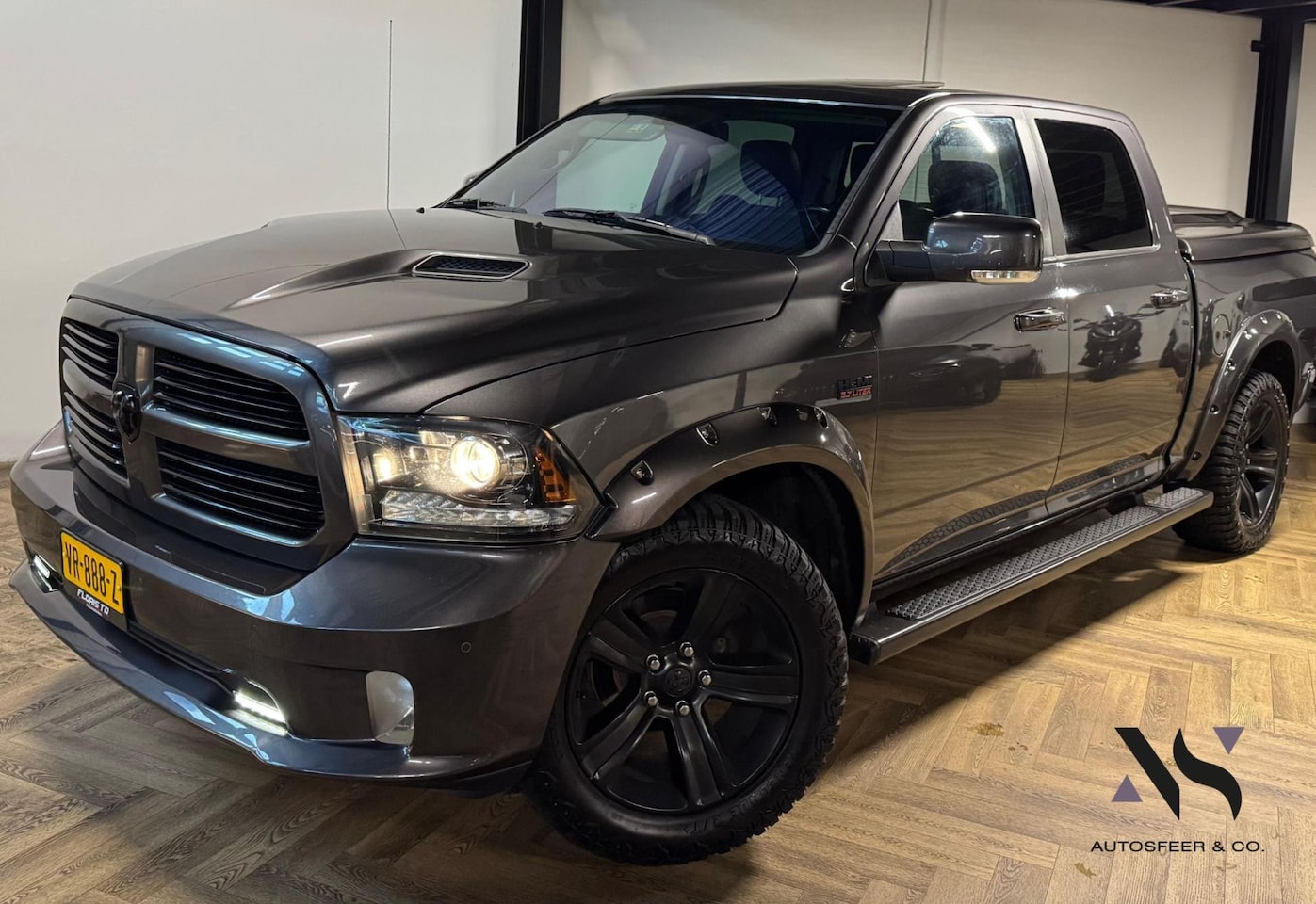 Dodge Ram 1500 - 5.7 V8 Quad Cab 6'4 PANO CAM - AutoWereld.nl