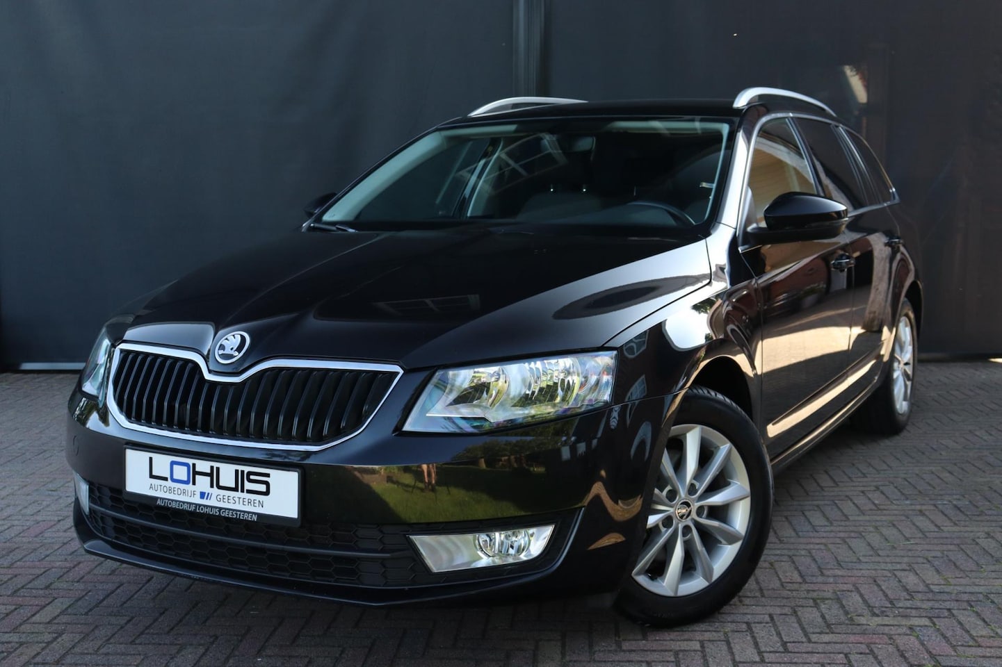 Skoda Octavia Combi - 1.0 TSI DSG Greentech Ambition Business | Trekhaak - AutoWereld.nl