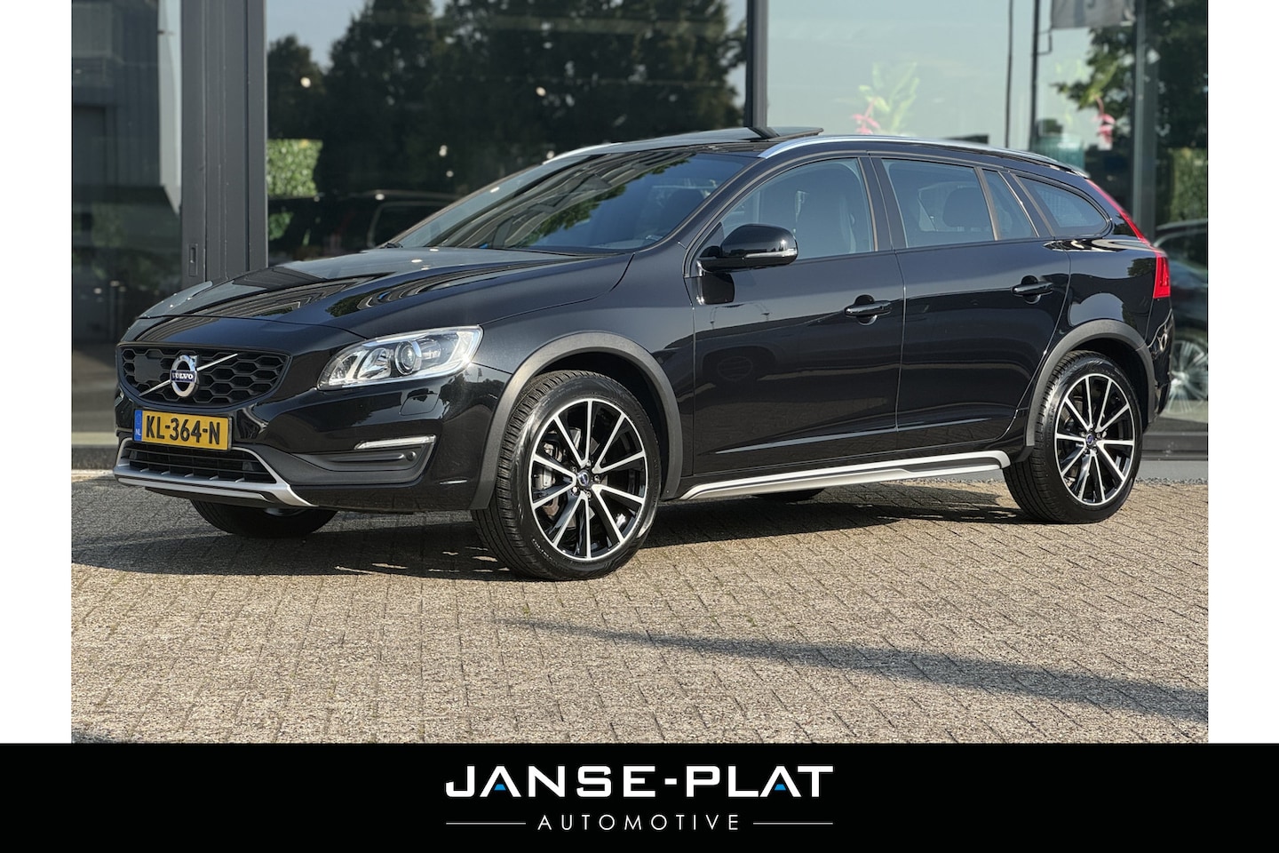 Volvo V60 Cross Country - 2.0 T5 Summum | Schuifdak | Leder | NL-Auto | - AutoWereld.nl