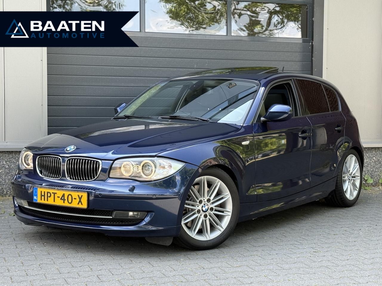 BMW 1-serie - 130i |Pano|Leder|2e eig|Tiefseeblau|Keyless|Facelift| - AutoWereld.nl