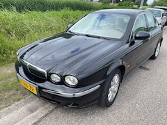 Jaguar X-type - 2.5 V6 wordt verwacht binnenkort beschikbaar