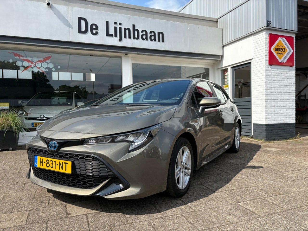 Toyota Corolla - 1.8 Hybrid Active 1.8 Hybrid Active - AutoWereld.nl