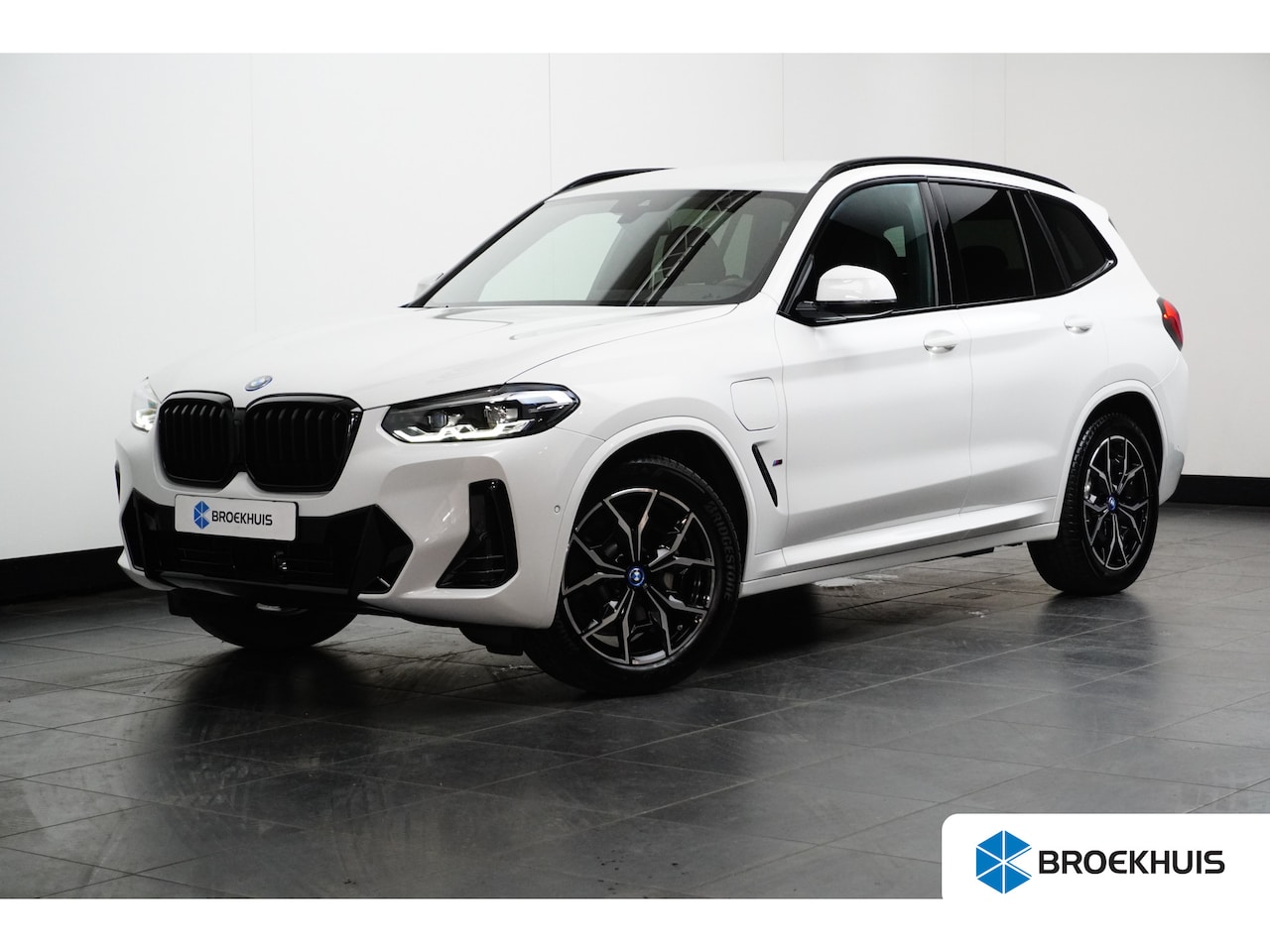 BMW X3 - xDrive 30e M Sport | LED | Leder | Sportstoelen | Cruise Adaptive | Camera | Navi | Keyles - AutoWereld.nl