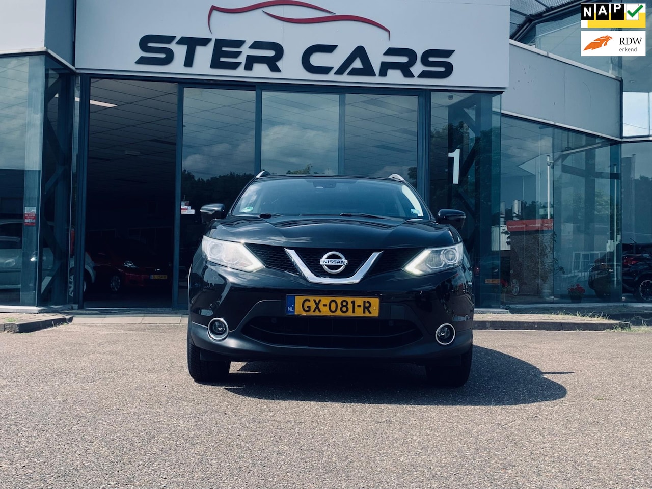 Nissan Qashqai - - 1.6 Tekna / Pano / 360° / Leder / 1 - AutoWereld.nl