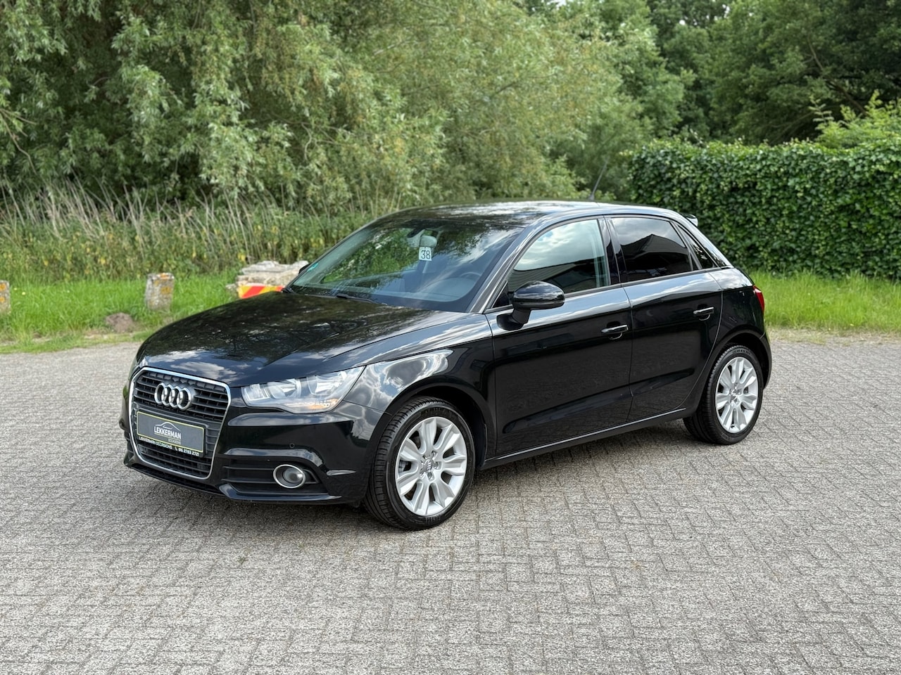 Audi A1 Sportback - 1.2 TFSI Attraction Pro Line NAVI I PDC I NWE KETTING I ZEER MOOI - AutoWereld.nl