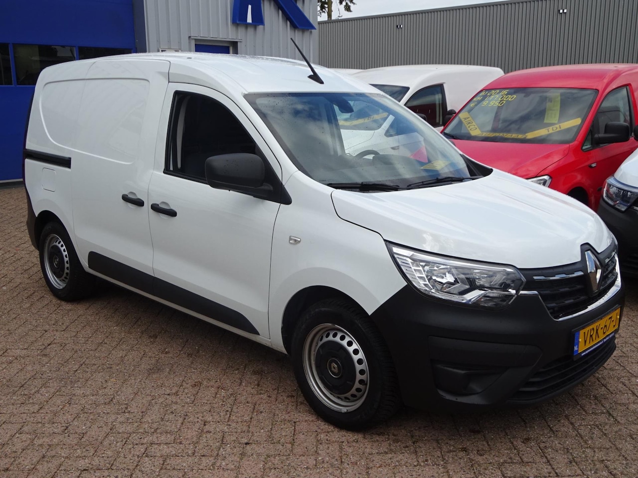 Renault Express - 1.5 dCi 75 Comfort+ AIRCO GROOT NAVI SCHERM SCHUIFDEUR CRUISE CONTROL - AutoWereld.nl