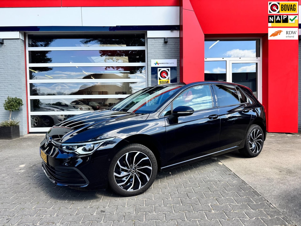 Volkswagen Golf - 1.5 TSI Life Business 1.5 TSI Life Business - AutoWereld.nl