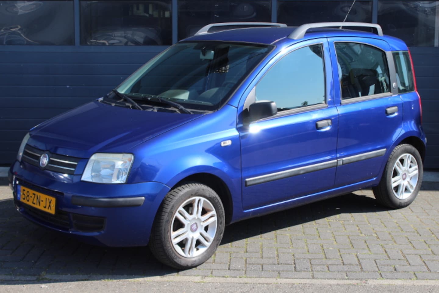 Fiat Panda - 1.2 Young Airco, Dakrailing, LM Velgen, apk t/m 6-2026 - AutoWereld.nl