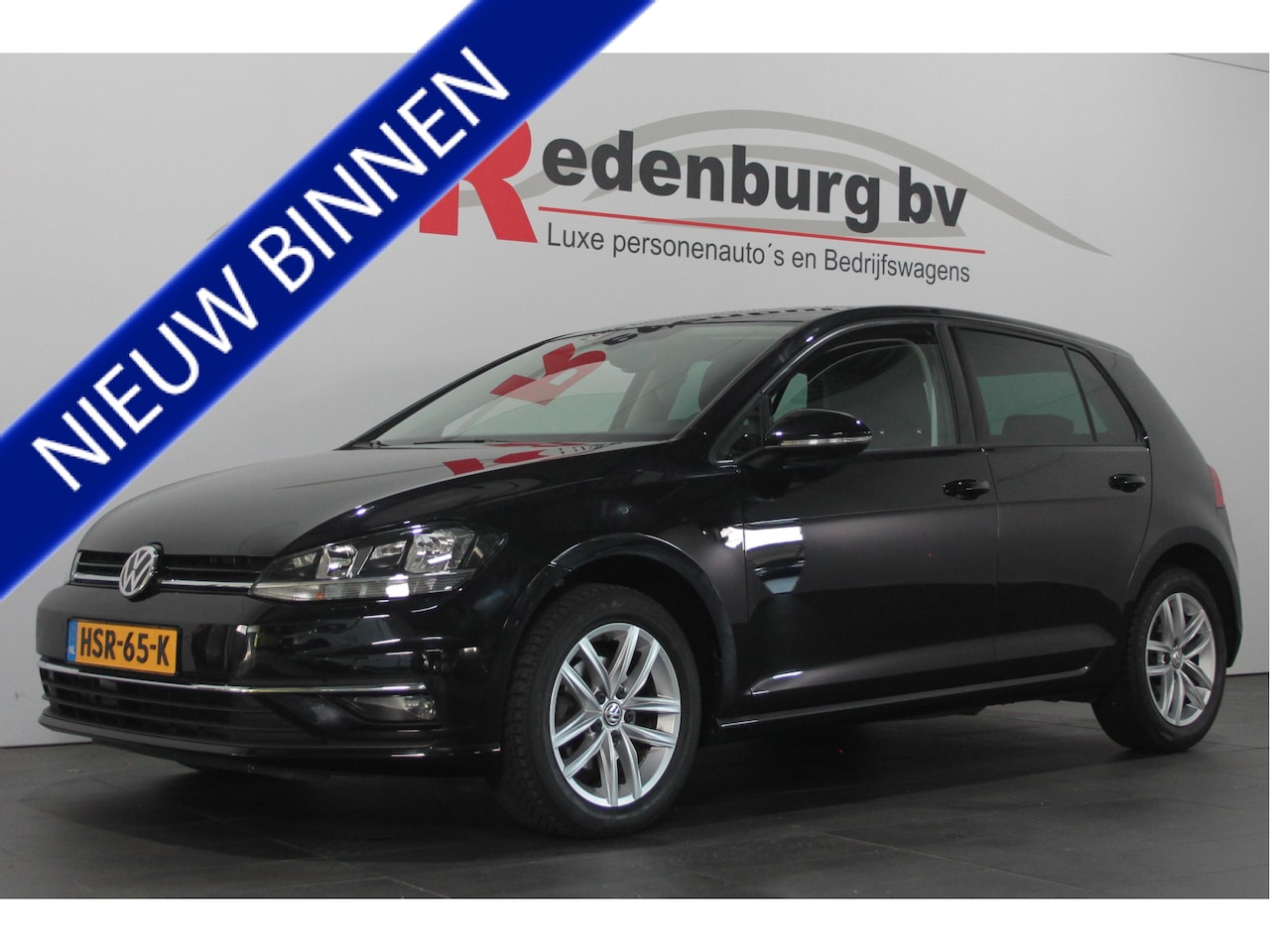 Volkswagen Golf - 1.0 TSI Trendline - Navi / Bluetooth / PDC - AutoWereld.nl