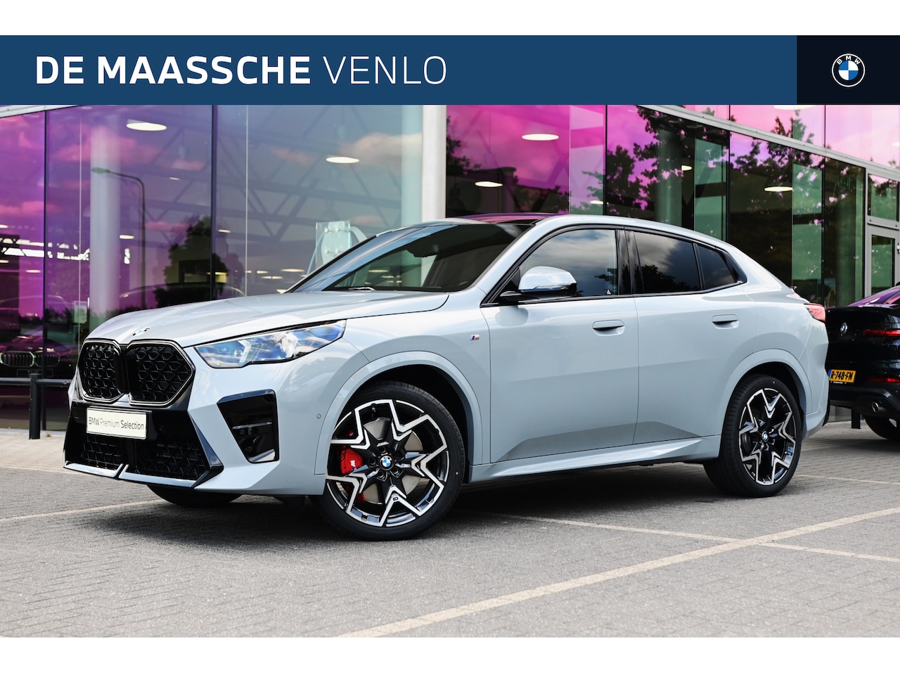 BMW X2 - sDrive20i High Executive M Sport Automaat / Panoramadak / Trekhaak / Sportstoelen / M Adap - AutoWereld.nl