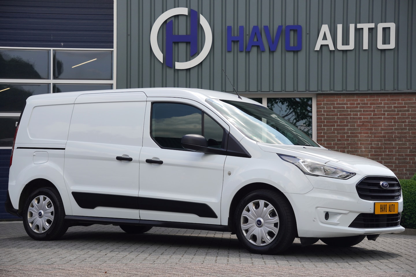 Ford Transit Connect - 1.0 Benzine L2 Trend, AIRCO, TREKHAAK, 3-ZITS, CRUISE CONTROL - AutoWereld.nl