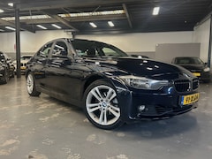 BMW 3-serie - 320i Executive AUT/NAP/184PK