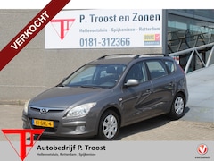 Hyundai i30 CW - 1.6i Dynamic Airco/Elektrische ramen/Centrale deurvergrendeling