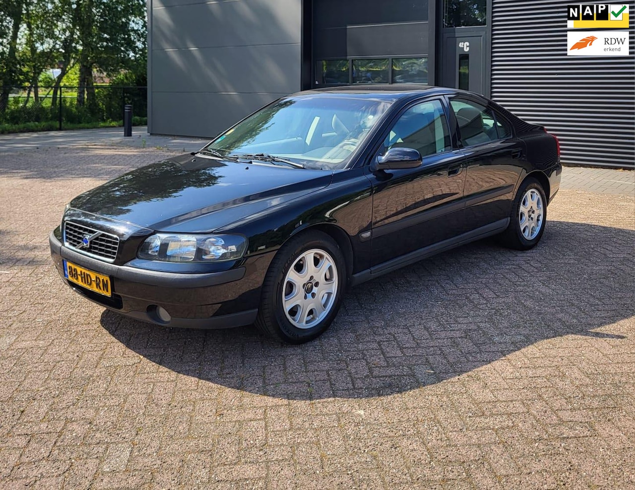 Volvo S60 - 2.4 2.4, Airco, NAP, CruisC - AutoWereld.nl