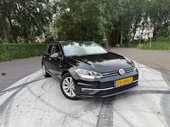 Volkswagen Golf - 1.5 TSI Comfortline Business