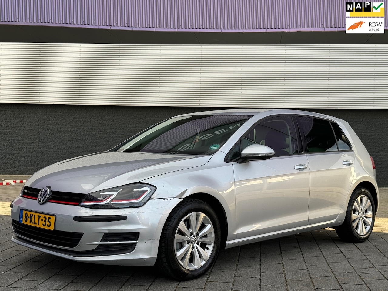 Volkswagen Golf - 1.2 TSI Trendline 5DRS NAP - AutoWereld.nl